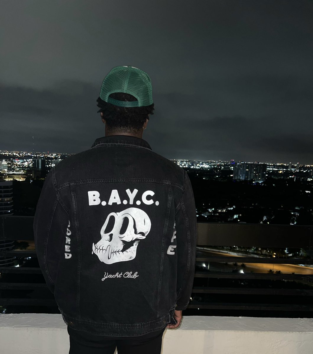 illaDaProducer's tweet photo. Sky’s not the limit, it’s the view @BoredApeYC https://t.co/zF9aDtrYYh