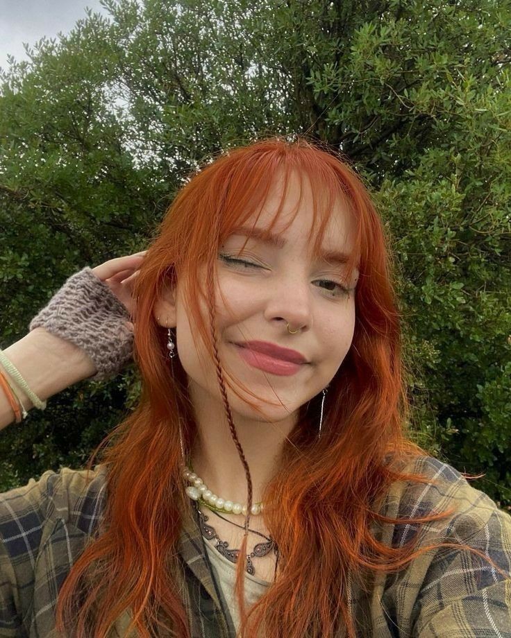 _FIR3G1RL's tweet photo. amigaria comigo?

nome: Lucy Tabasco
apelido: Lucy, foguinho, ruiva, cabelo de fogo
idade: 27
mbti: ESTP
sexualidade: bissexual
aniversário: 05/05 https://t.co/vLIRwmhMxs