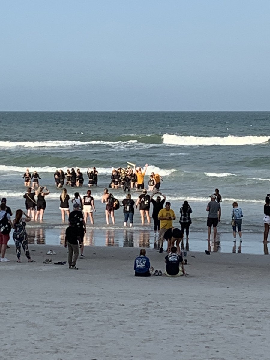 Graymillayay's tweet photo. “BFFP” was heard from the distance, and the wave of emotions (no pun intended) that washed over me was so strong. I forever love you Kennesaw State Cheer. https://t.co/cl5S16O4JH