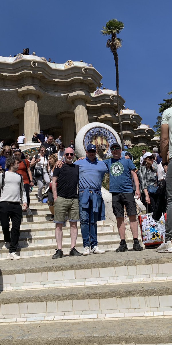 malonelanguages's tweet image. Day 4 of Spanish trip in Barcelona - we visited Nou Camp stadium 🏟️ , Parc Guell 🏛️ and the Aquarium 🐠. Súper bien!