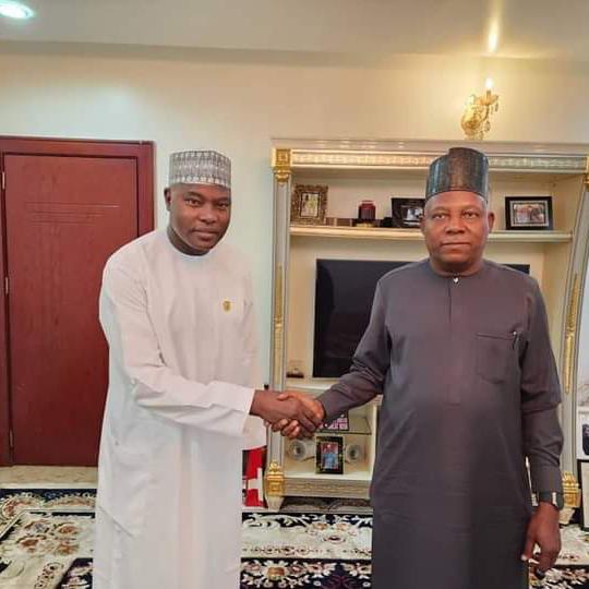 kyari_engr's tweet image. The Vice President Elect🇳🇬 HE Sen. @KashimSM , with the President and Founder of Al-ansar Foundation, Dr Mohammed Kyari Dikwa Mni.

May Almighty Allah guide and Protect our Great Leader's.