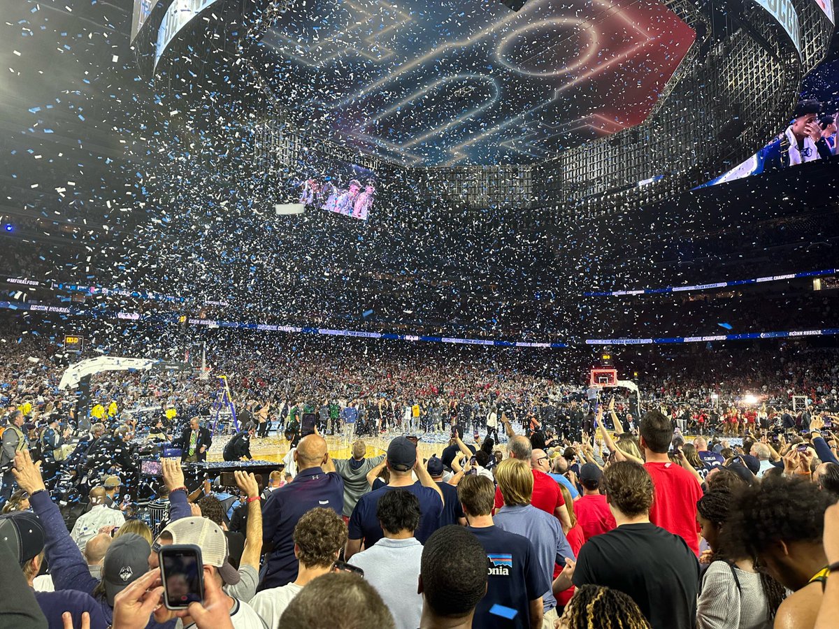 Bordner42's tweet image. Houston, we got a problem 🦉 #FinalFour2023