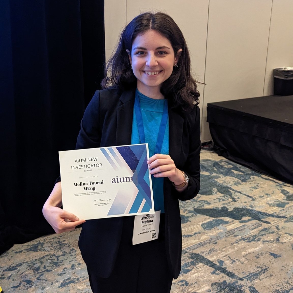 ColumbiaBME's tweet photo. Congratulations to @MelinaTourni for receiving the New Investigator Award by @AIUMultrasound at #Ultracon2023!
Melina was honored for work on "Electromechanical Wave Imaging for mitral valve disease characterization in the clinic." Read about the award at https://t.co/vqGQhL57RU https://t.co/KQiB9uSbEF