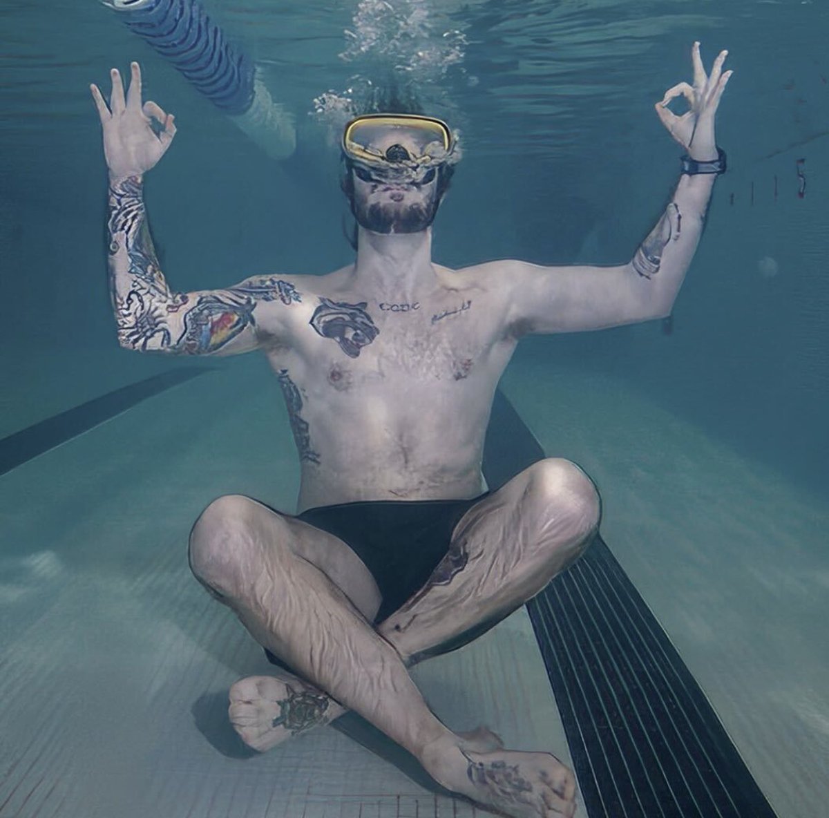 Flux Magazine tweet media