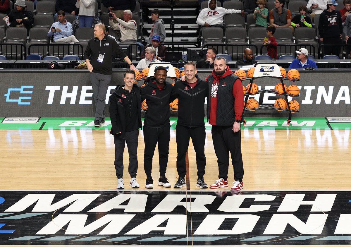 nate_oats's tweet image. When the Tide Rises, all the boats rise!

This is a testament to all the hard work these coaches have put in during our 4 years in Tuscaloosa! I could not be happier for @GSCoach_Charlie , @AntoinePettway &amp;amp; @CoachBHodgson. Looking forward to seeing what all they accomplish!