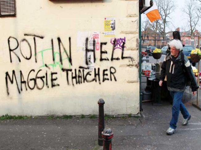 marwoldeb's tweet photo. Happy Thatcher's Dead Day to all who celebrate 🎉🍻🍾💃 https://t.co/S8unSQaH9W