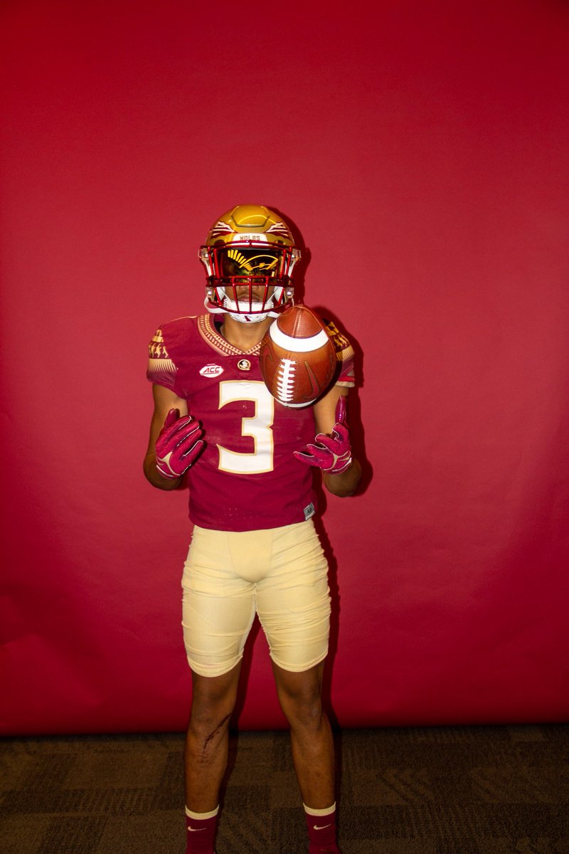 MosleyDemetress's tweet photo. @CoachTC22 @TheOfficialPFFB @RLS2294 @C3Elite7v7 @CNee247 @MichaelWarchant @Andrew_Ivins @ZBlostein247 @ChadSimmons_  @RyanBartow @adamgorney @SWiltfong247 @MikeTSinger @MohrRecruiting @SWiltfong247 @adamgorney https://t.co/drZsZla2PF