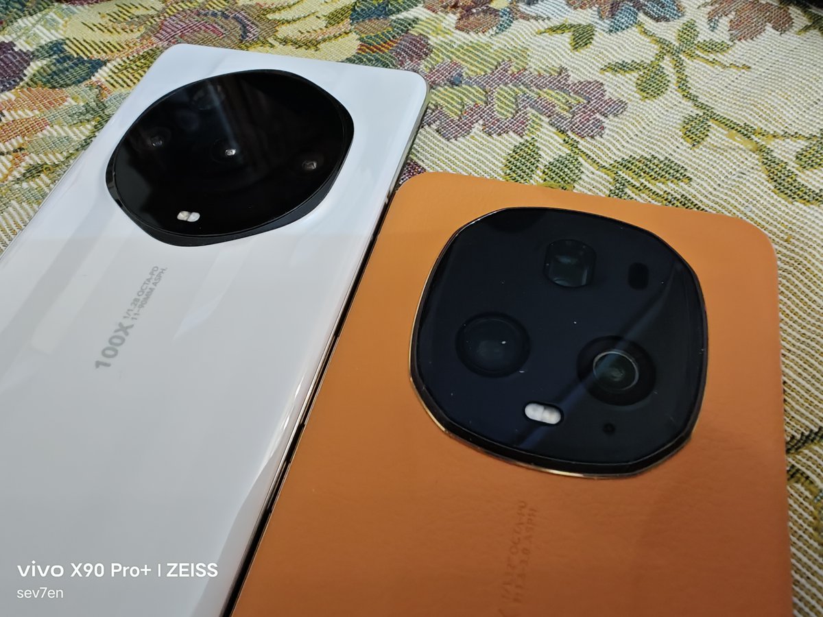 fabrizio_degni's tweet photo. As design on my opinion the Honor Magic3 Pro+ is really another planet than the Honor Magic5 Ultimate... what's your opinion about?
#honormagic5ultimate #honormagic3proplus #honormagic5 #honormagic3 #honor https://t.co/IJRa6ldan1