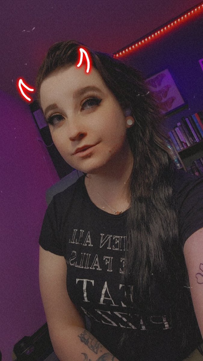 JoyUpona's tweet image. 💜LIVE💜  Drinking till i get good at RE4! Blind First Playthrough! (+18) twitch.tv/onceuponajoy