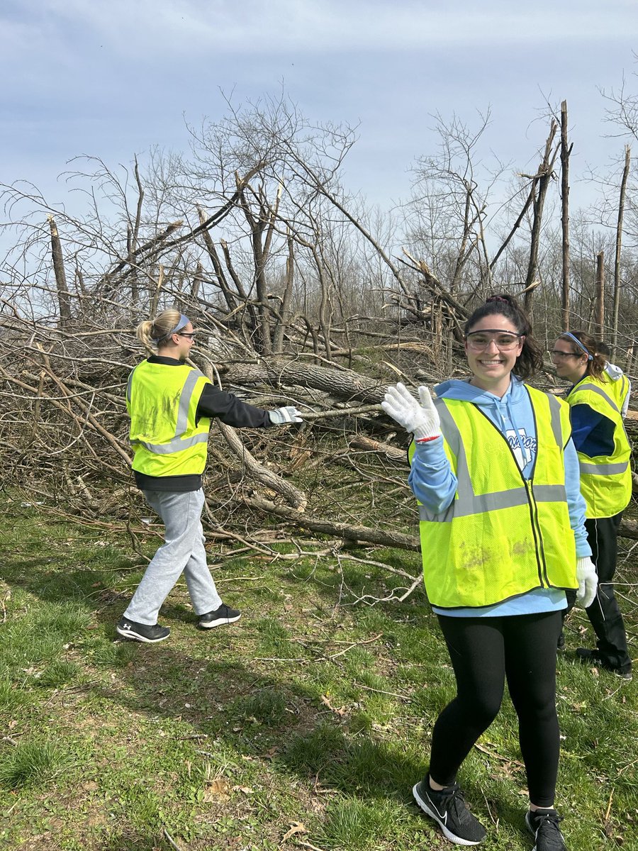 IndStSoccer's tweet photo. We were eager at the chance to go help out our neighbors in Sullivan today in the continuous tornado clean up efforts💙

#MarchOn https://t.co/GUeuAdNS23
