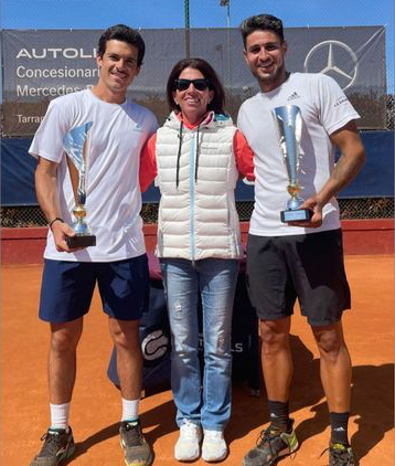 Not_Esportivas's tweet photo. ITF TENNIS!
Parabéns aos duplistas campeões, os espanhóis Imanol Lopez e o seu compatriota Benjamin Winter que conquistaram o @worldtennis de M25 de Reus na Espanha. 
#ITFWorldTennisTour #ITFTennis #Tennis #Reus #clubtennisreusmonterols #ImanolLopezMorillo #BenjaminWinterLopez https://t.co/GqwDeJcWgk