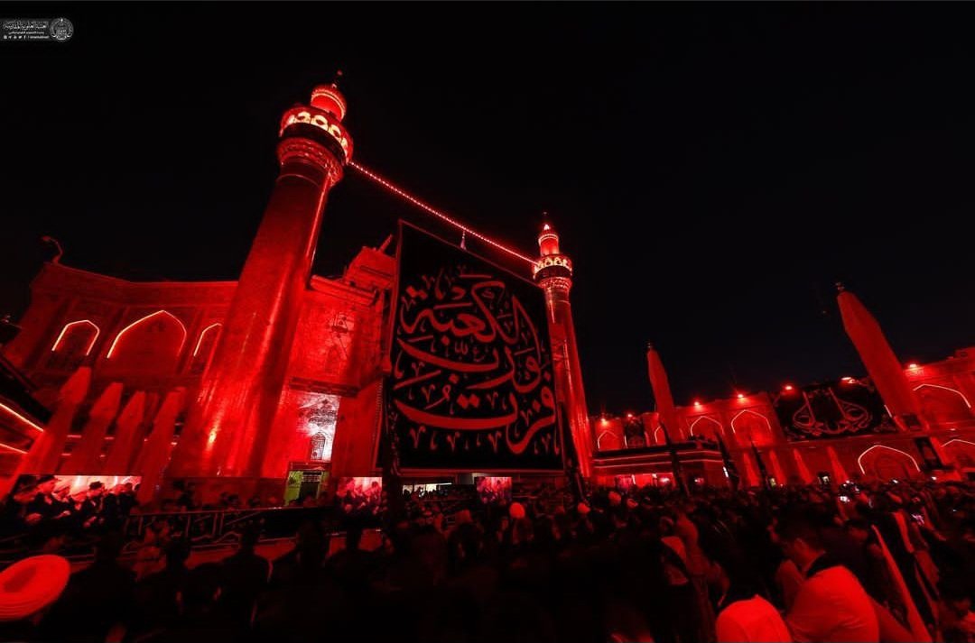 NuzhatZehra2's tweet photo. Black banners raised today to mark the start of mourning for the Martyrdom of Ameerul Momineen Ali Ibn Abi Talib (AS) at his Holy Shrine in Najaf, Iraq.🖤#فُزتُ_وَرَبِّ_الكعبةِ https://t.co/coPf10d5qt