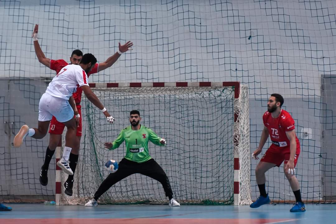 Ahly_Handball's tweet photo. 🔴الأهلي يتوج ببطولة دوري المحترفين لكرة اليد بعد تغلبه في الديربي على الزمالك بنتيجة 24-21 في ليلة رمضانية رائعة 🦅🏆😍
#يلا_يا_أهلي https://t.co/WrUPyPliDr