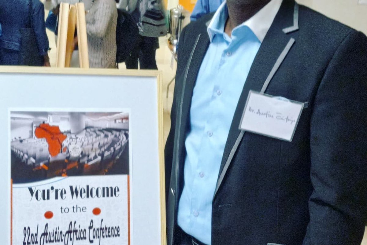 SMuseumstudies's tweet photo. Dr Austine Emifoniye presenting a paper at the 2023 Austin Africa Conference at the University of Texas at Austin, USA. His paper examined the Ohworu Performance Art, an Intangible heritages of the Uvwie Urhobo of Nigeria. He articulates the need for digitization. 

#Museum https://t.co/SWvslHRy1I