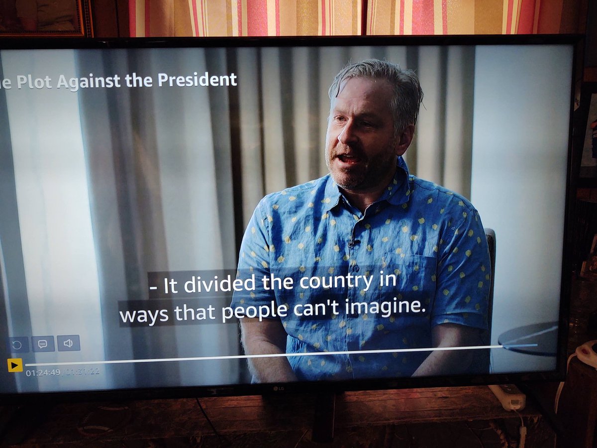 SuperBowlWs3547's tweet photo. @ProjectLincoln "the Lincoln project" has never taken issue with the #TrumprussiacollusionFARCE, as detailed within @PATPmovie-because they despise @realDonaldTrump-that's their whole focus.

and why did THIS get swept under the rug? #steveschmidt #johnweaver
#FtLp!
https://t.co/SNS86PLxd9 https://t.co/Q6seyB4bMW