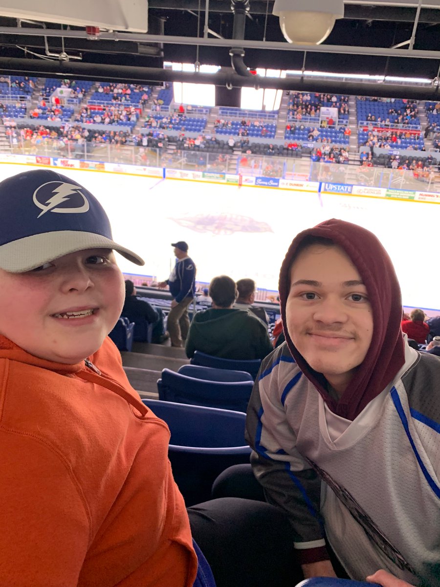 Legacymadojo's tweet photo. Let’s go @SyracuseCrunch 
#crunchsocial #tullyspucks
205 N 15 https://t.co/v2olBnEINl