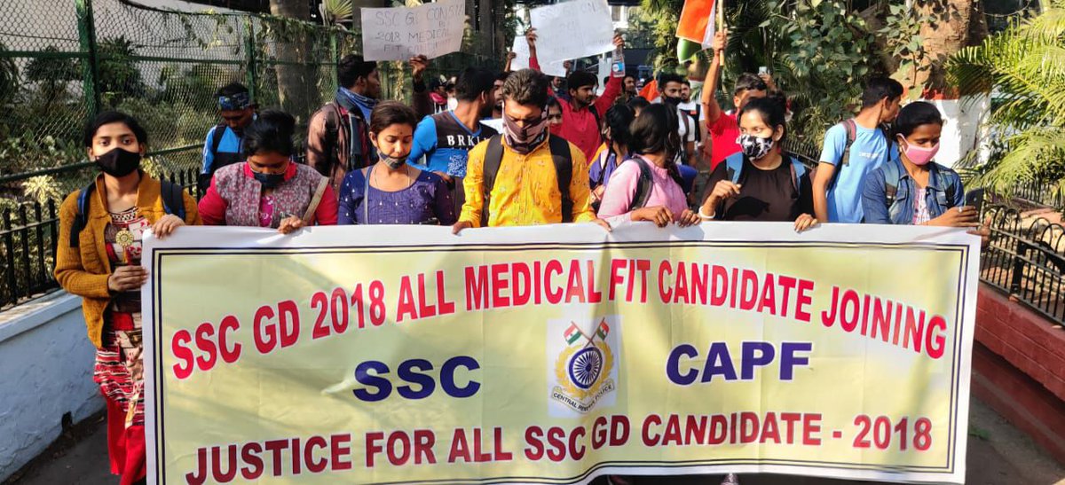 Lavkush54226273's tweet photo. Rojgar Mela 13 April 2023 ko 71000  appointment letter berojgaron ko  milenge. Kripya pradhan mantri @narendramodi   ji   @AmitShah                  #SSCGD2018 ke sabhi bache hue medical fit candidate ko bhi is rojgar mele ke antargat appointment letter Diya jaaye.#waiting_list https://t.co/qrqRCBiuXB