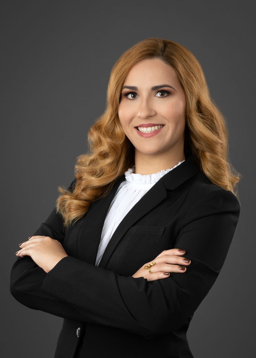 Hello #MedTwitter and #PsychTwitter!
My name is Fabiola. 👋 I’m an MS3 from PR 🇵🇷 and an aspiring psychiatrist.

Very interested in Child and Adolescent Psychiatry -and- Hospice and Palliative Care.

Looking forward to make connections and welcome any advice.