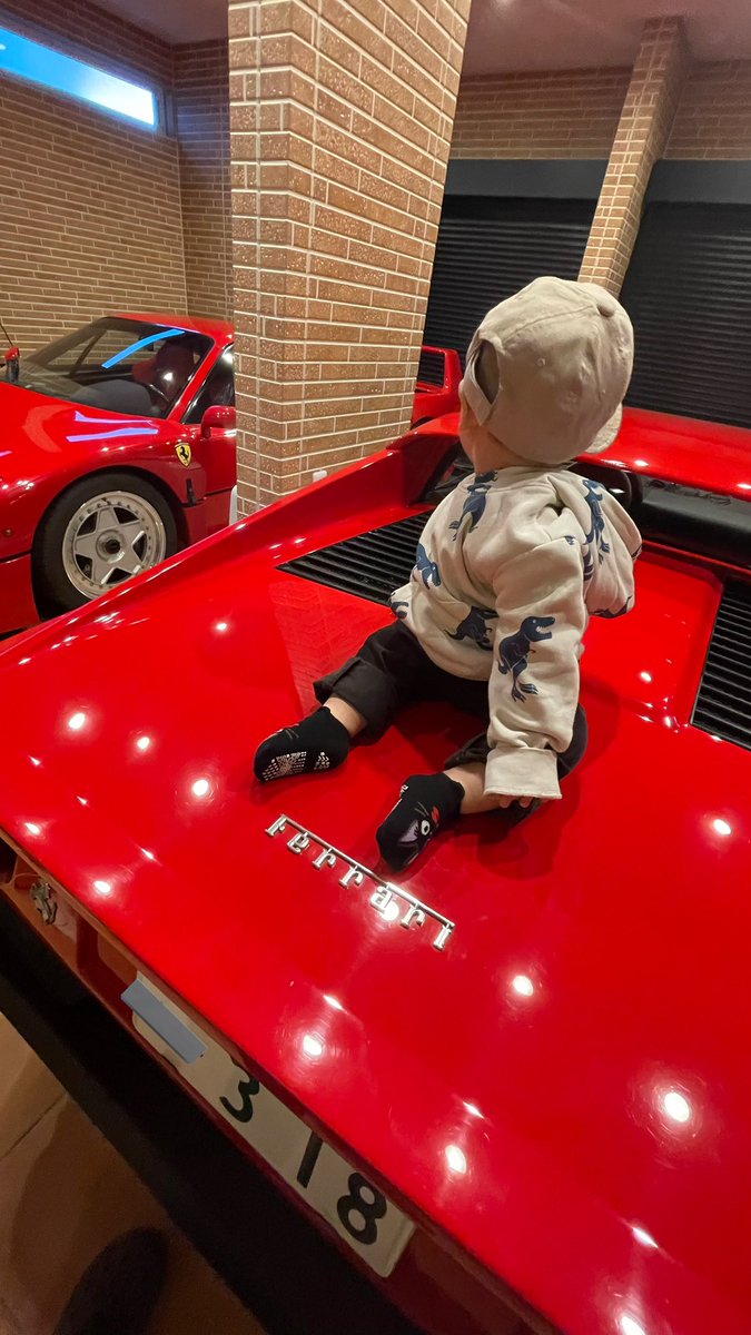 takamizawa_f's tweet image. F40の車内でゲ○したことがあるのは世界中探しても自分だけじゃないかと思う。※写真2がゲロった日のフェラーリブランチスペチアーレの帰り道に叔父さんちのと2台で寄ったPA。今週はそのF40をiDingへ運び、エンツォベースのF-07も見れました！
#F40 #iDing #F07 #F40ゲロ