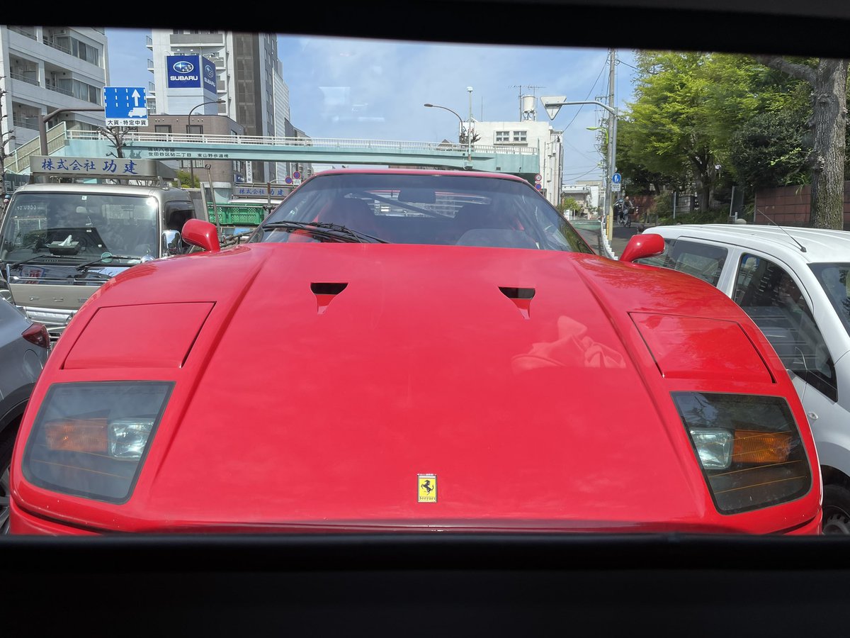 takamizawa_f's tweet image. F40の車内でゲ○したことがあるのは世界中探しても自分だけじゃないかと思う。※写真2がゲロった日のフェラーリブランチスペチアーレの帰り道に叔父さんちのと2台で寄ったPA。今週はそのF40をiDingへ運び、エンツォベースのF-07も見れました！
#F40 #iDing #F07 #F40ゲロ