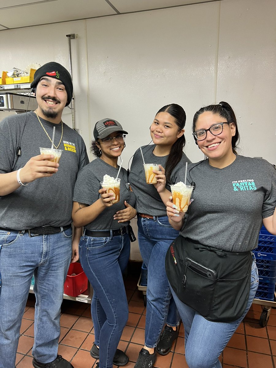 chiett's tweet photo. Happy Coffee day at Chilis!!!! #chilislove #coffeebreak  #chilisbarstow https://t.co/b8JQUj1yhL