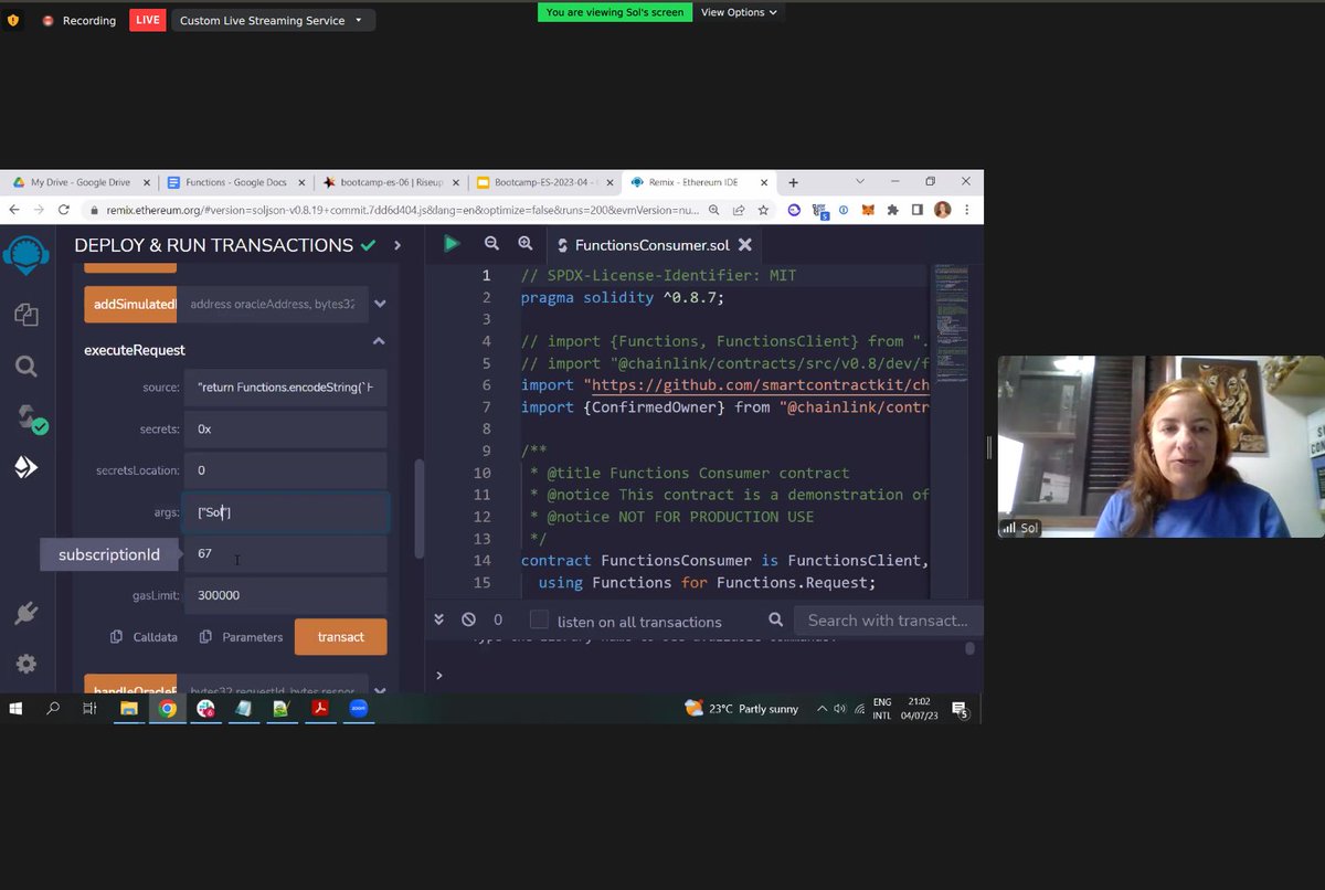 RocioGonzalezT9's tweet photo. En la clase de hoy de #ChainlinkBootcamp2023, @solangegueiros nos hace una demostración de "Chainlink Functions". Gracias @chainlinkesp @teterabOb https://t.co/mFtPJfeK2G