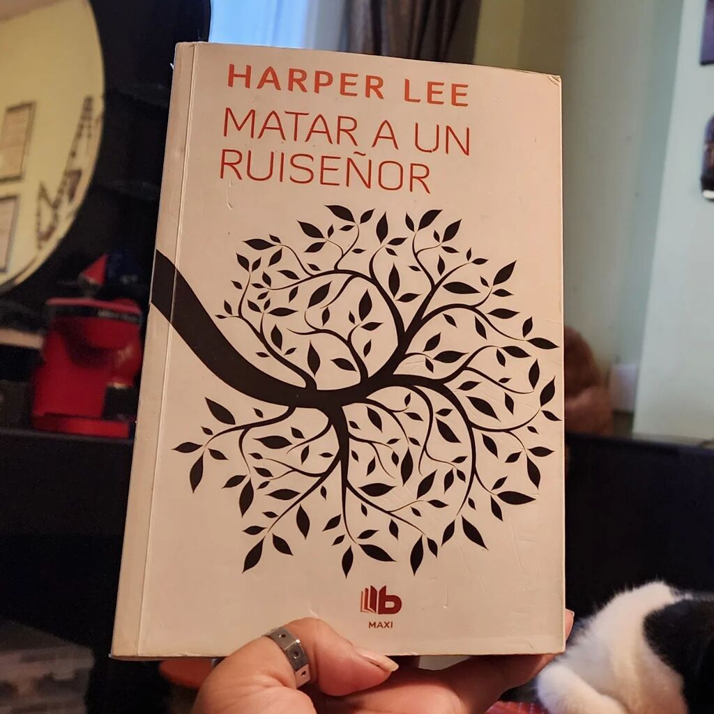 📚7/52
.
.
.
#books #bookstagram #booklover #bookworm #currentlyreading #leyendo #libros #siempreleyendo #alwaysreading #librogram #libro #book #leer #lectura #lecturas #mislecturas #read #reads #literature #literatura #bookstagramecuador #bookaddict … instagr.am/p/CqwMCt3rWkh/