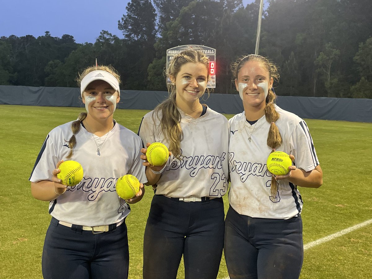 Congrats to Emma for hitting her 10th &amp; 11th homer this week and Gail for hitting her 5th. Brooke for hit her 1st homer of the year this week!!!