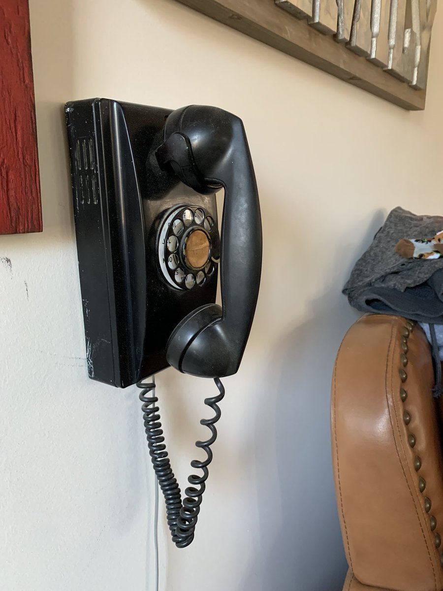 bscomet22's tweet image. When you’re beside @AllamFarmer you go old school 

Hello? Hello?
#noanswer