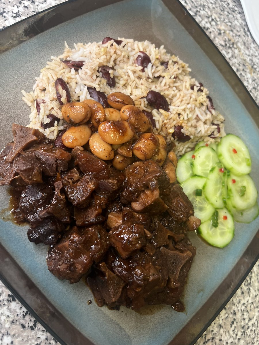 Talynaxo's tweet photo. No Gordon Ramsay but I do this shit cause I love it. #hotchef #iykyk https://t.co/28XGpovgWP