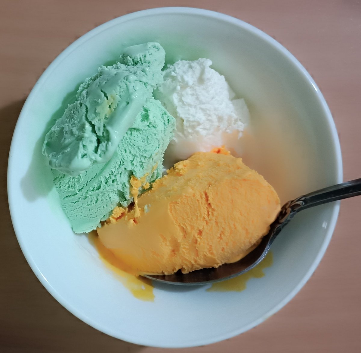 Hosniye🇮🇷 on Twitter "Have i told you before that ice cream is the cure for all pains and sorrows?"