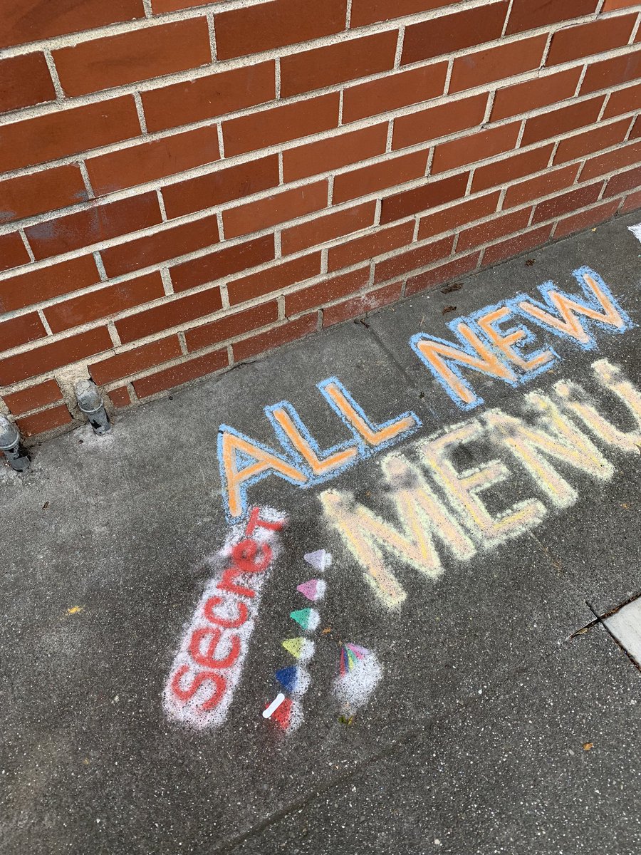 Sacramento, it may be gray out but according to our most reliable indicator--the Osaka-Ya snow cone window--it is spring for real