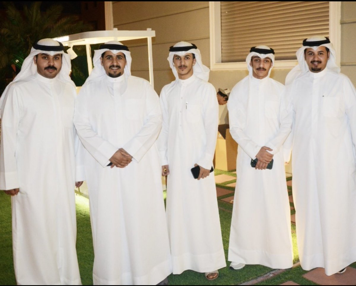 Fhks97's tweet photo. شكراً لا تفيكم ❤️،،،

لجميع من حضر غبقتنا الرمضانية 
ولمن حالت ضروفه دون ذلك 💐 .

#طلبة_جامعة_الكويت https://t.co/RAjjACIYEZ