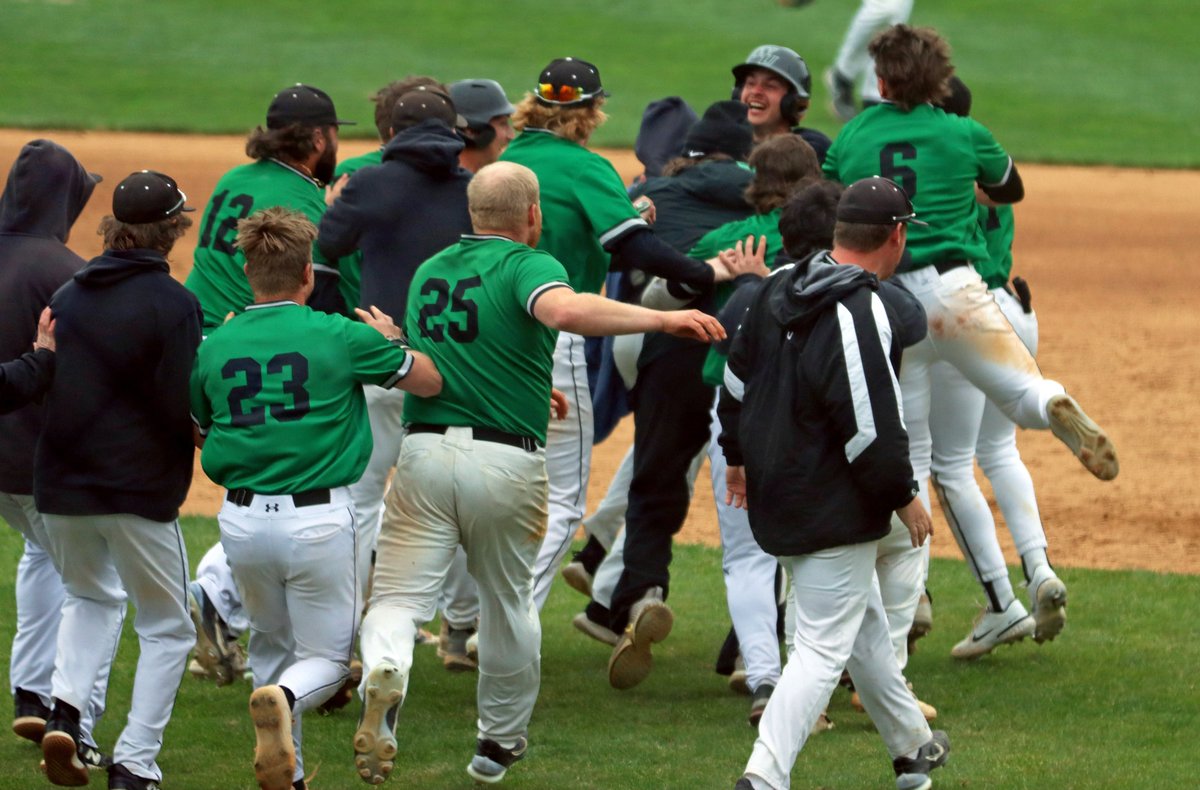 WilmUAthletics's tweet photo. Wildcats Sweep Chestnut Hill, 4-3 and 4-2, to Stretch Win Streak to 10 Straight https://t.co/vKvDFPlE5G https://t.co/N4yXVkhOkM