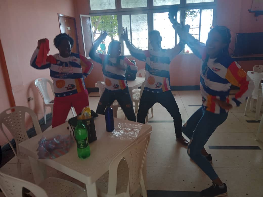 Esta delegación  del Estado Sucre, participó en el evento juvenil, la alegría, experiencia y compromiso la expresaron en la bienvenida de retorno a casa.Agradecen la oportunidad de haber estado en el Campo de Carabobo.
<a href="/cubacooperaven/">Brigada Médica Cubana en Venezuela</a>,<a href="/CubaCooperaVeS2/">Misión Médica Cubana Estado Sucre</a>, <a href="/2cdiirapa/">cdiirapa</a>,<a href="/CDI_fe_alegria/">Ross_fleites</a>,