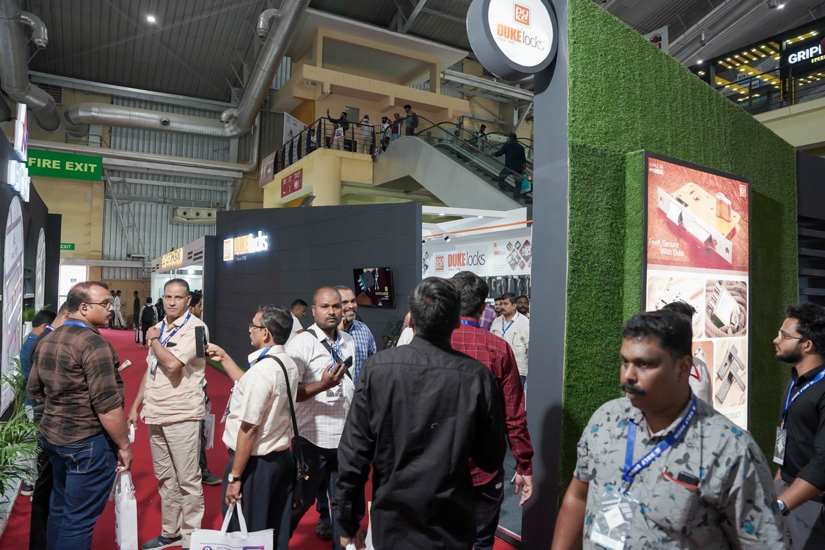 HBLFShow's tweet photo. Here is a Glimpse of the #DukeLocks Stall in #HBLFShow2023 Bangalore!

See you again for the 10th Edition of HBLF Show 2023 #Gandhinagar, Gujarat from 27-28-29-30 October at #HelipadExhibitionCentre.
#DukeIndia #BuildersHardware #DoorLocksManufacturer #Aligarh #HardwareExhibition https://t.co/5XbJkPs68Q