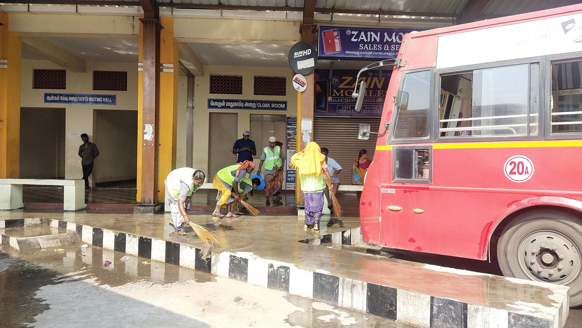 kpmmunicipality's tweet photo. Karumathampatti Municipality People's Movement Activity conducted in Somanur Bustand https://t.co/L16hOJqndy