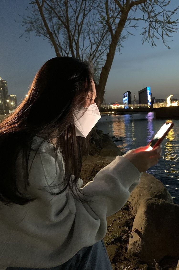 idiota sofredora 
@helloMcleann