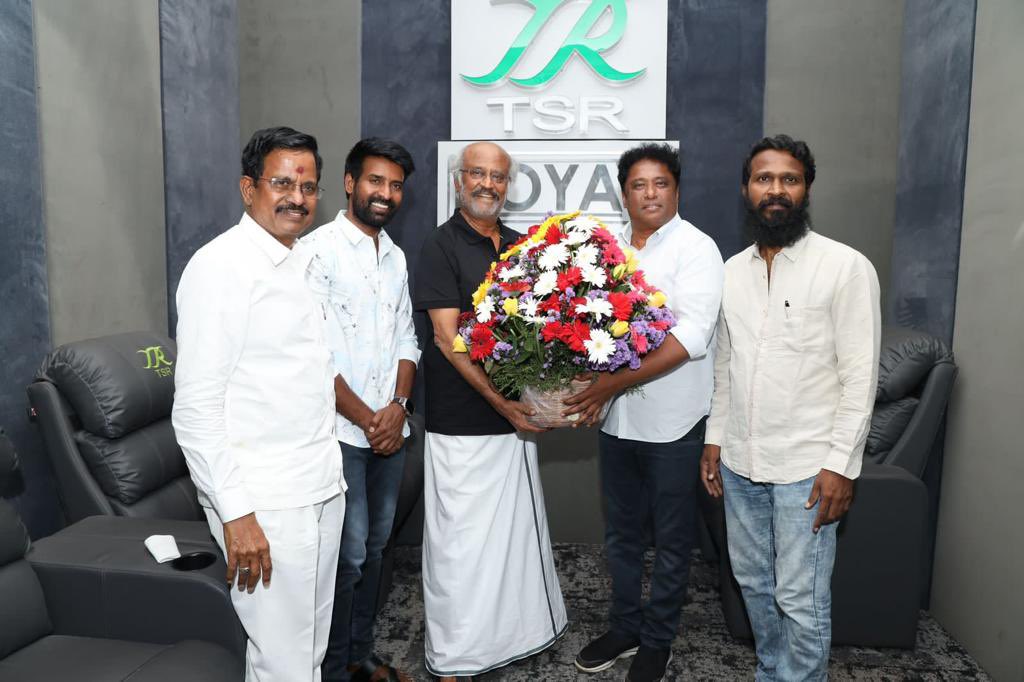 Red (@elredkumar) on Twitter photo The moment which need to be cherished whole life thank you <a href="/rajinikanth/">Rajinikanth</a> sir
#ViduthalaiPart1 #Vetrimaaran <a href="/ilaiyaraaja/">Ilaiyaraaja</a> <a href="/VijaySethuOffl/">VijaySethupathi</a> <a href="/sooriofficial/">Actor Soori</a> <a href="/BhavaniSre/">Bhavani sre</a> <a href="/mani_rsinfo/">manikandan</a> <a href="/rsinfotainment/">RS Infotainment</a> <a href="/SonyMusicSouth/">Sony Music South India</a> The moment which need to be cherished whole life thank you <a href="/rajinikanth/">Rajinikanth</a> sir
#ViduthalaiPart1 #Vetrimaaran <a href="/ilaiyaraaja/">Ilaiyaraaja</a> <a href="/VijaySethuOffl/">VijaySethupathi</a> <a href="/sooriofficial/">Actor Soori</a> <a href="/BhavaniSre/">Bhavani sre</a> <a href="/mani_rsinfo/">manikandan</a> <a href="/rsinfotainment/">RS Infotainment</a> <a href="/SonyMusicSouth/">Sony Music South India</a>