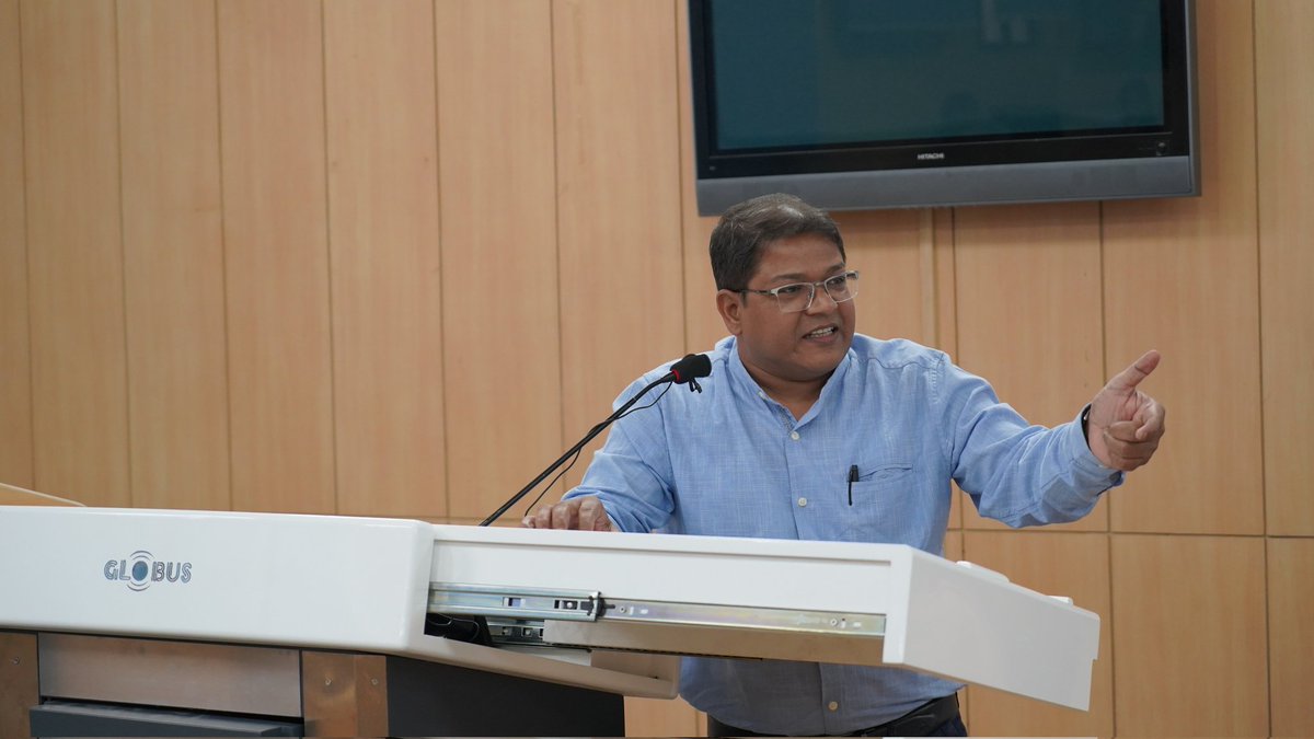 afrozalam2's tweet photo. Happy to be a part of "The Courts &amp; The Constitution-2022 in Review" conference organized by NALSAR, Hyderabad. I spoke on "Affirmative Action Policies and the New Aspirational Groups in India". The Q&amp;A session was engaging.

#AffirmativeAction #knowledgesharing #AcademicTwitter https://t.co/RtbLECnJaR