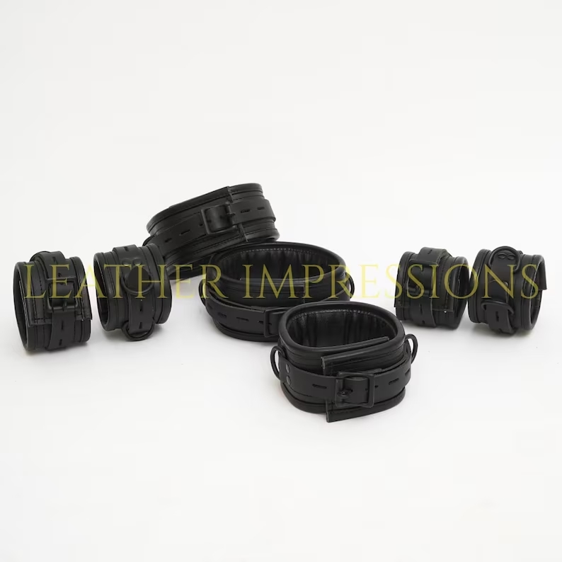Hot_BDSM_Gear's tweet photo. 7 Piece Genuine Leather Sex Padded Restraints set with Black hardware and Black Piping
♦️
Don't miss out on these amazing deals
♦️
Head to our Store now to get your discount
𝐒𝐇𝐎𝐏 𝐍𝐎𝐖:https://t.co/D2QnHYWK4x
#black #restraints #bdsmrestraints #legrestraints #cuffrestraints https://t.co/RGBwsEpn4T