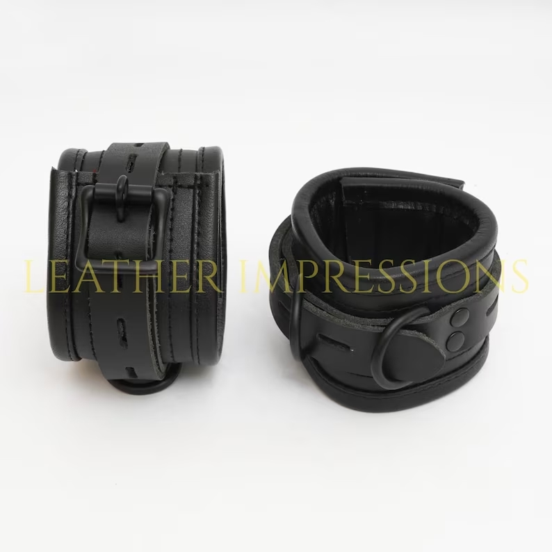 Hot_BDSM_Gear's tweet photo. 7 Piece Genuine Leather Sex Padded Restraints set with Black hardware and Black Piping
♦️
Don't miss out on these amazing deals
♦️
Head to our Store now to get your discount
𝐒𝐇𝐎𝐏 𝐍𝐎𝐖:https://t.co/D2QnHYWK4x
#black #restraints #bdsmrestraints #legrestraints #cuffrestraints https://t.co/RGBwsEpn4T