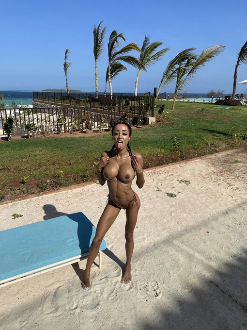 #SunKissed #BikiniBabe ☀️👙🏝️🍆💦🔞 CUM &amp; PLAY!! NEW UPDATES 🚨🚨🚨🚨 https://t.co/ElfEqsi4Yg See a WHOLE lot<a href="/tag/sunkissed"class="tags">#SunKissed</a><a href="/tag/bikinibabe"class="tags">#BikiniBabe</a>