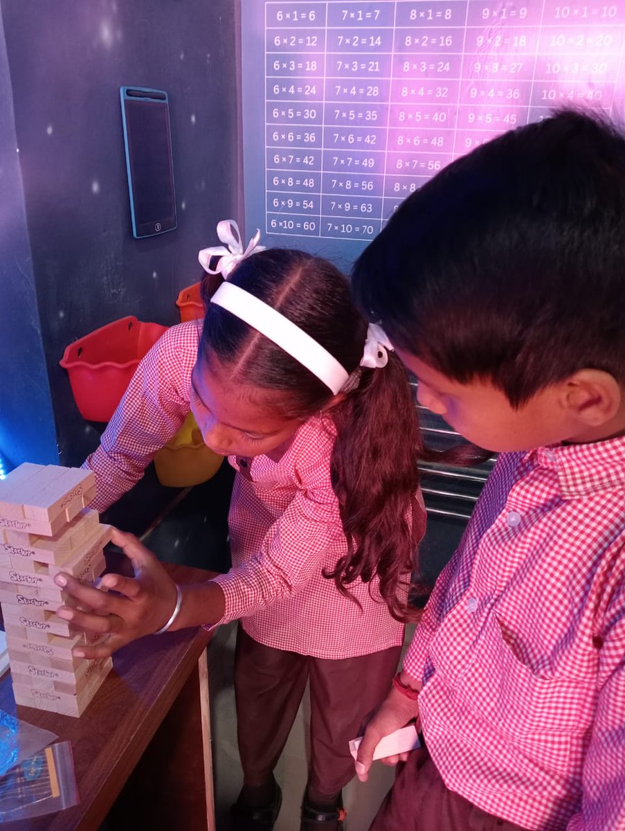 theupindex's tweet photo. Hapur

UP's first Nipun Pathshala started in Anwarpur block of Hapur last week 

Built under Nipun Bharat Project, these schools enable tech based practical learning of students

44,000 such schools will be ready by December 2023 in the state https://t.co/SxVNyuj0sY