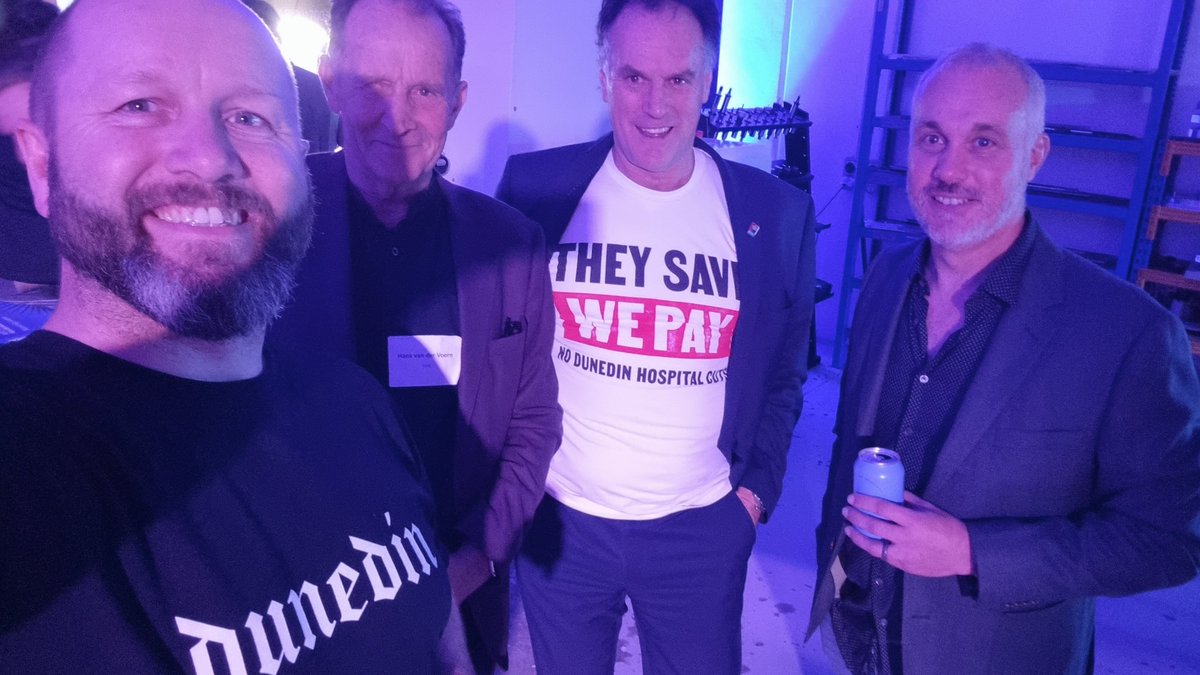 RyanTheLionNZ's tweet photo. Making a political statement at @NZHiTechAwards Dunedin Networking event with #Mayor Jules Radich #TheySaveWePay
@dwdowns, @Bobpinchin @odtnews
#HTANZ
#DunnerStunner
#ROARSOME https://t.co/9pssxOdx1B
