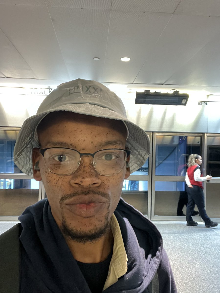 lavidaNOTA's tweet photo. Going on KayaFM &amp; Podcast &amp; Chill shows you’re an ungrateful brat… Just like my father, I married a woman with no sense of appreciation &amp; that’s how kids that are raised by their grand parents end up. They think people are objects to be used, not loved &amp; cherished. Happy Easter! https://t.co/Ar12GLhIww