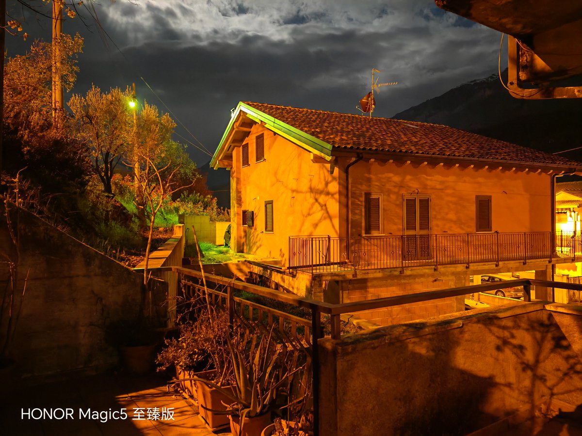 fabrizio_degni's tweet photo. The Honor Magic3 Pro+ VS the Honor Magic5 Ultimate... what's your opinion about?
#honormagic5ultimate #honormagic3proplus #honormagic5 #honormagic3 #honor https://t.co/9Y6dg7whS1