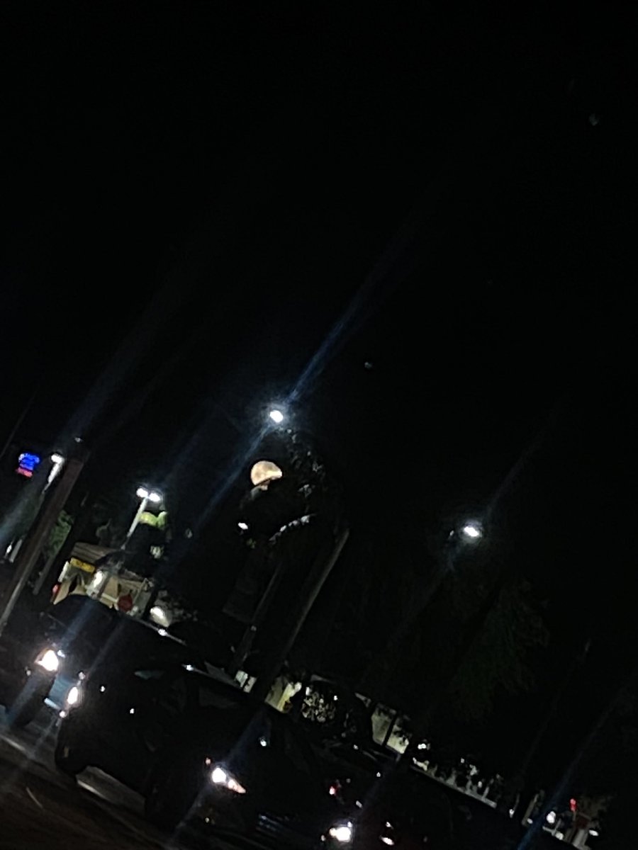 EyitsKellyAnn's tweet photo. The moon 🌝 https://t.co/YzcImUD75C