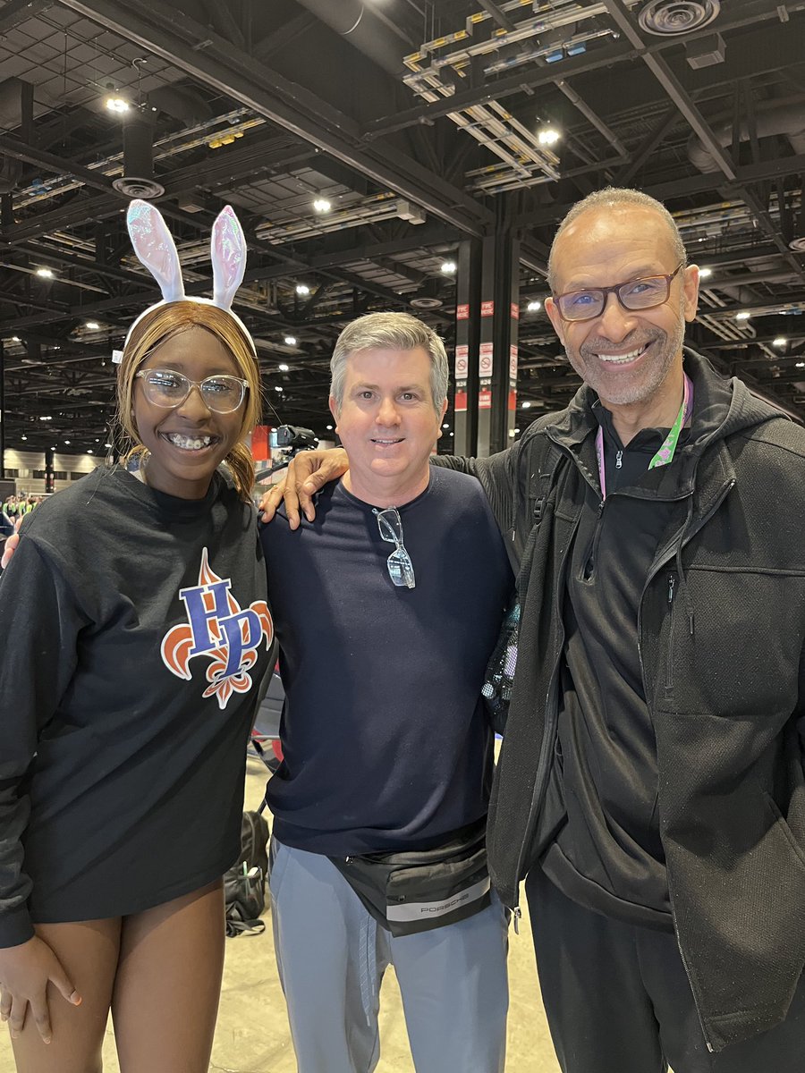 I_Am_Nicolette's tweet photo. Being a club mom is hard during season, but thankful Grace has a village of support! She wears #1 for her bday twin/fave player @thebestcomas and her @McKMVB fam shows up in support with Papa! I’m a lucky girl so many ppl love my kid! https://t.co/QPNYXoUA7m