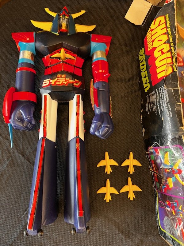 ShowcaseComics5's tweet photo. Available at the shop now, #SHOGUNWarriors #MibRaydeen, complete figure. $550.00. #actionfigures #collectibles #toys #Raydeen 

#slidell #SlidellForSale #ShowcaseComics #ShopLocalLouisiana #ShopLocal #BuyLocal #supportsmallbusiness https://t.co/zr6LAEFWeM